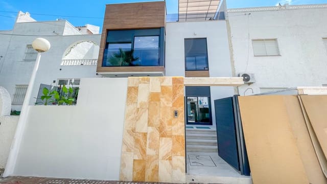3 sypialnia Dom na sprzedaż w Nueva Torrevieja, Torrevieja z basenem - 539 000 € (Ref: 10060717)