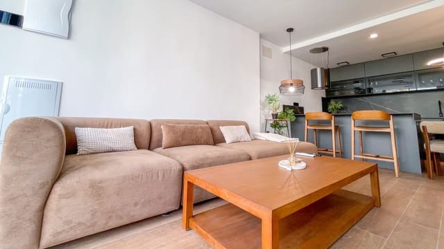 3 sypialnia Dom na sprzedaż w Nueva Torrevieja, Torrevieja z basenem - 539 000 € (Ref: 10060717)