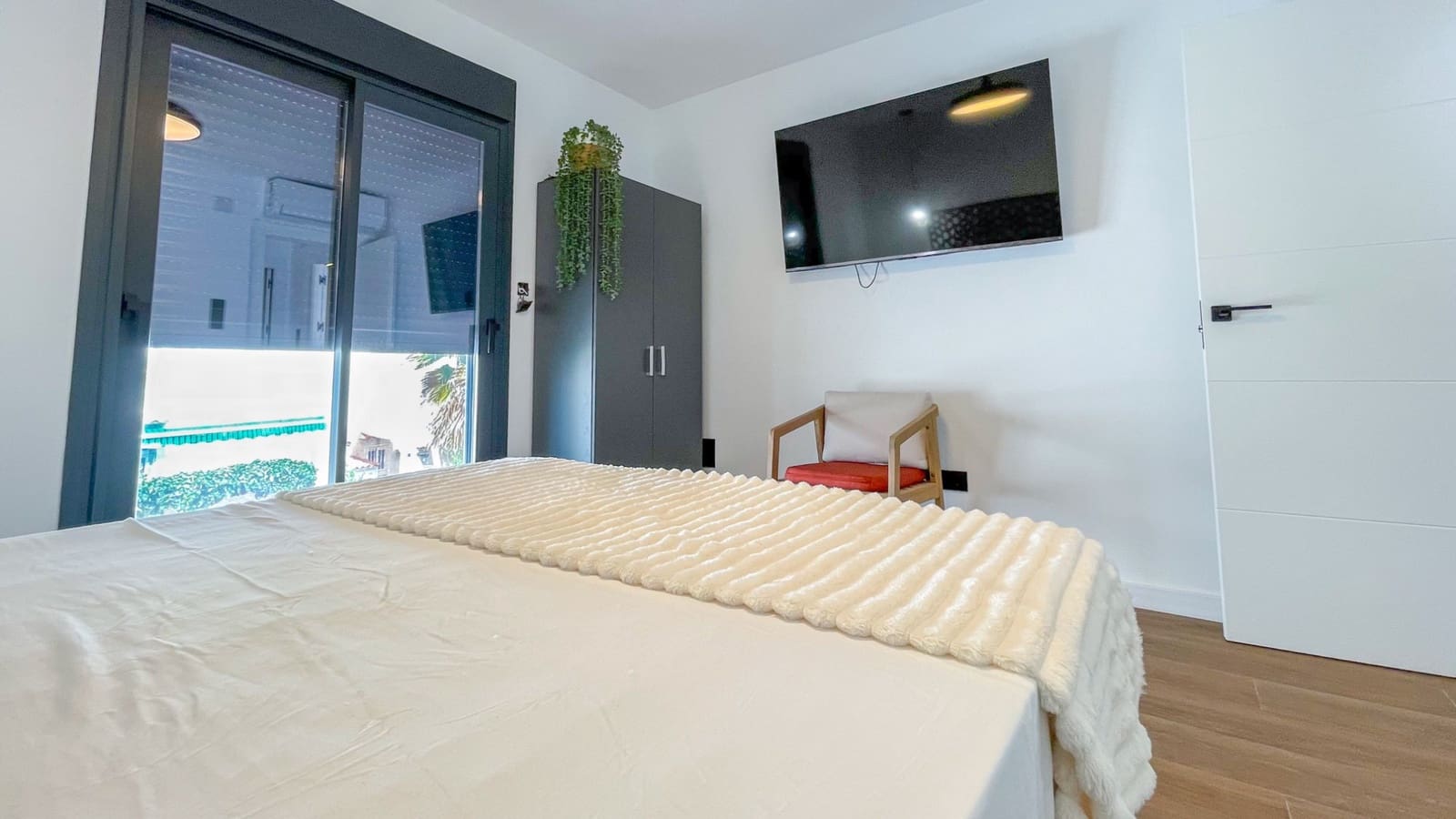 3 bedroom Townhouse for sale in Torrevieja with pool - € 539,000 (Ref: 10060717)