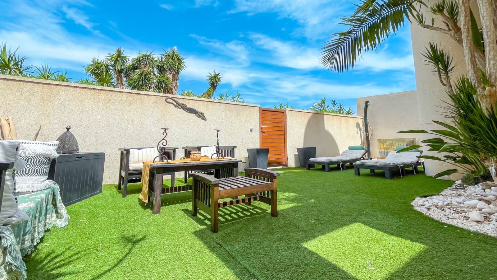 2 bedroom Townhouse for sale in La Siesta with pool - € 197,900 (Ref: 10060728)