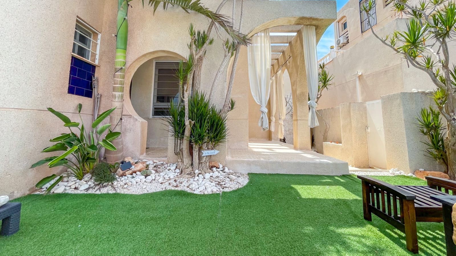 2 bedroom Townhouse for sale in La Siesta with pool - € 197,900 (Ref: 10060728)