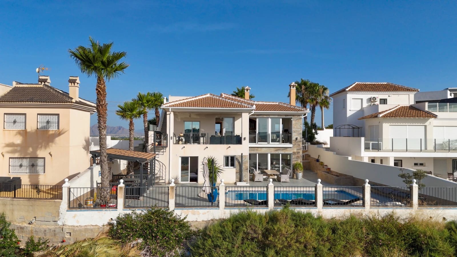 5 slaapkamer Villa te koop in La Marquesa met zwembad garage - € 599.000 (Ref: 10060729)