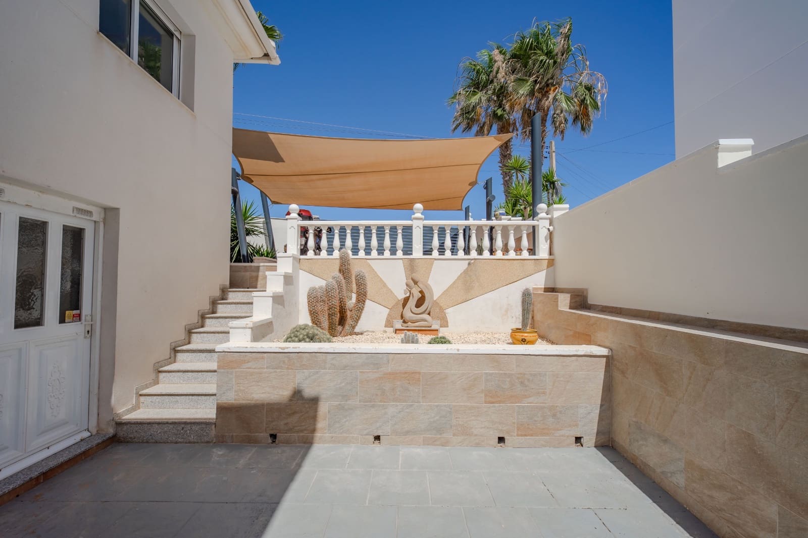 5 slaapkamer Villa te koop in La Marquesa met zwembad garage - € 599.000 (Ref: 10060729)