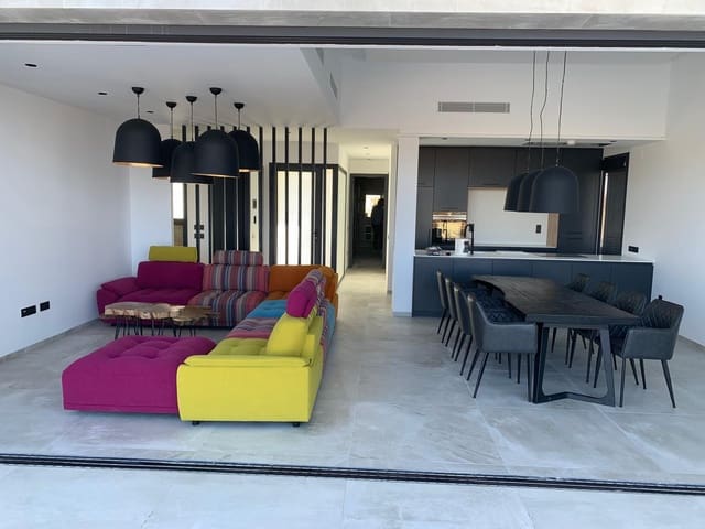 5 bedroom Villa for sale in Ciudad Quesada, Rojales with pool garage - € 875,000 (Ref: 10060733)