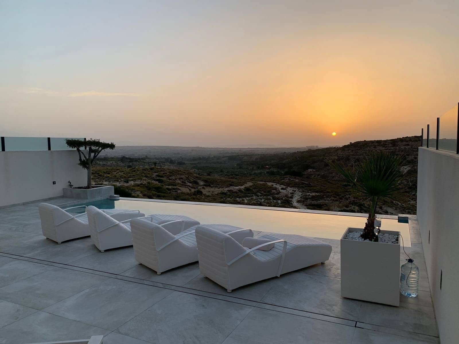 5 bedroom Villa for sale in Ciudad Quesada with pool garage - € 875,000 (Ref: 10060733)
