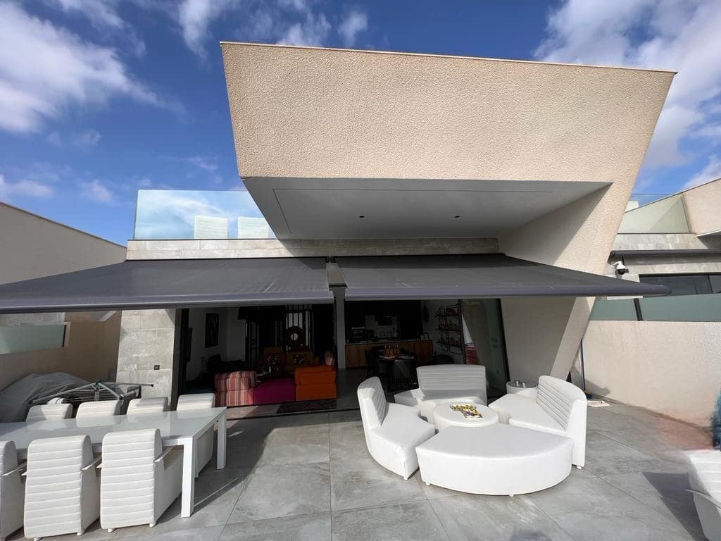 5 bedroom Villa for sale in Ciudad Quesada with pool garage - € 875,000 (Ref: 10060733)