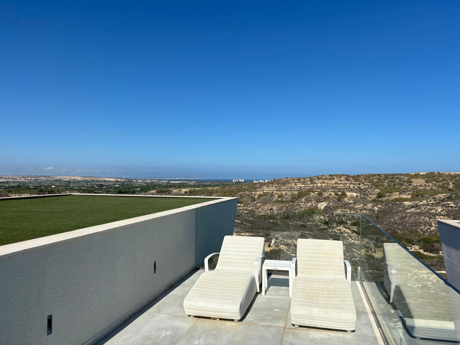 5 bedroom Villa for sale in Ciudad Quesada with pool garage - € 875,000 (Ref: 10060733)