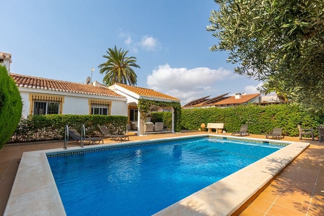 3 sovrum Villa till salu i Playa de los Locos, Torrevieja med pool garage - 649 000 € (Ref: 10060734)