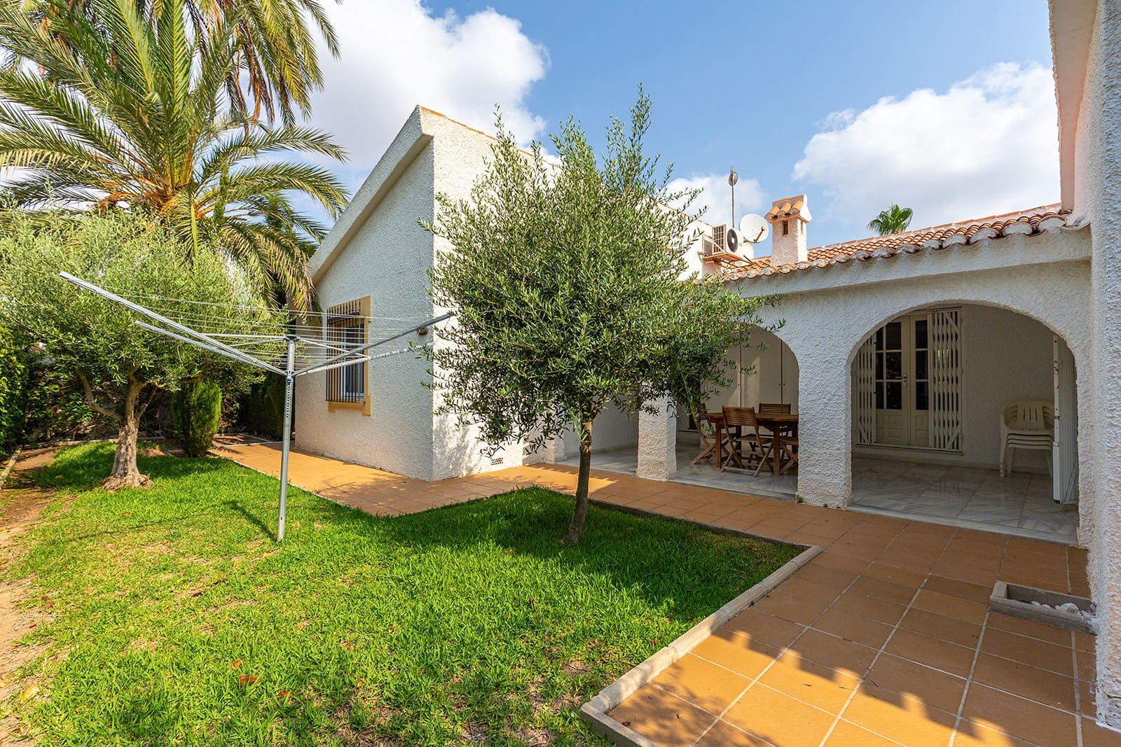 3 sovrum Villa till salu i Torrevieja med pool garage - 649 000 € (Ref: 10060734)
