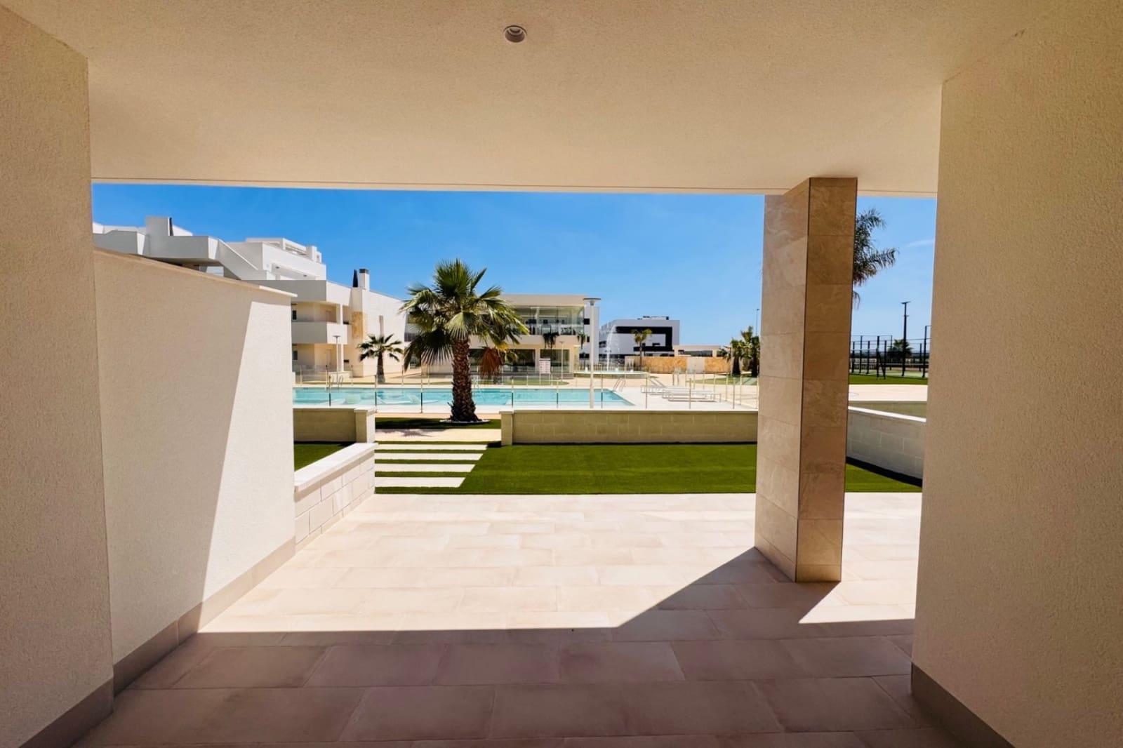 2 soveværelse Lejlighed til salg i El Raso med swimmingpool garage - € 295.000 (Ref: 10060761)