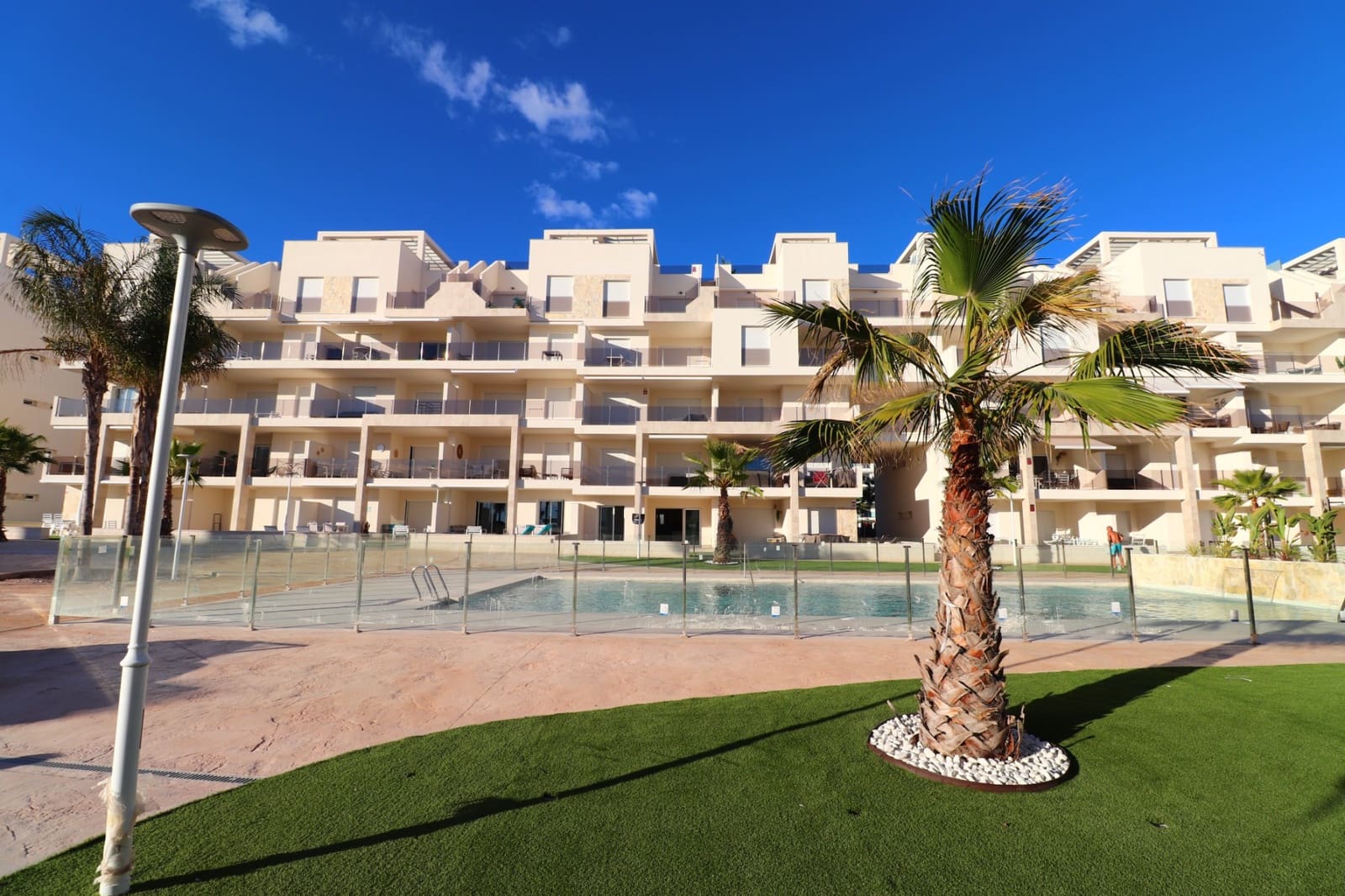 2 soveværelse Lejlighed til salg i El Raso med swimmingpool garage - € 295.000 (Ref: 10060761)