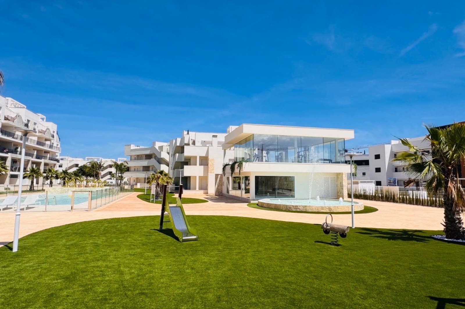 2 soveværelse Lejlighed til salg i El Raso med swimmingpool garage - € 295.000 (Ref: 10060761)