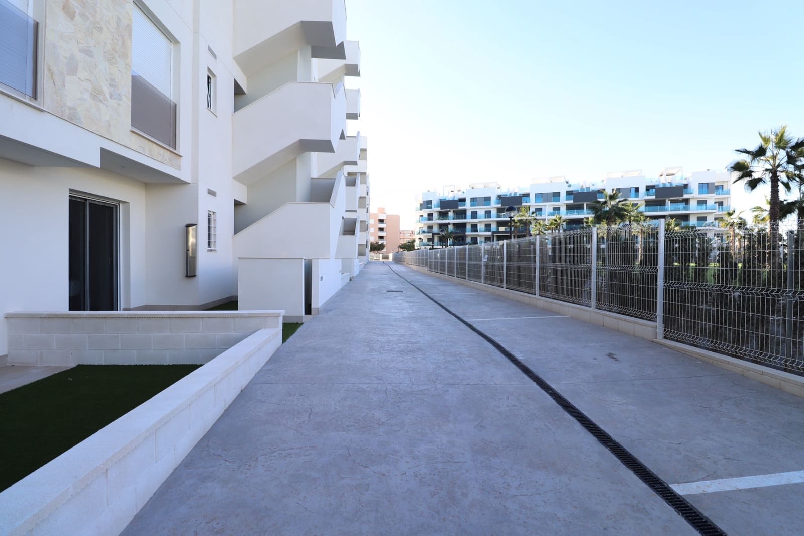 2 soveværelse Lejlighed til salg i El Raso med swimmingpool garage - € 295.000 (Ref: 10060761)