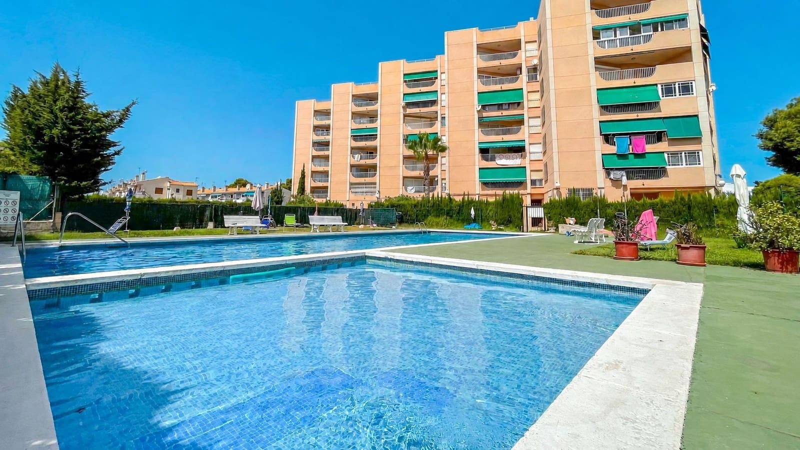 3 Zimmer Wohnung zu verkaufen in Cabo Roig mit Pool Garage - 269.000 € (Ref: 10060763)