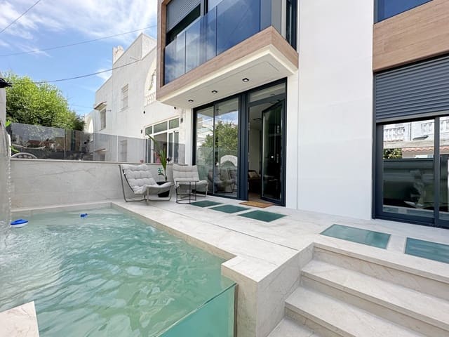 3 sypialnia Dom szeregowy na sprzedaż w Nueva Torrevieja, Torrevieja z basenem - 539 000 € (Ref: 10060766)