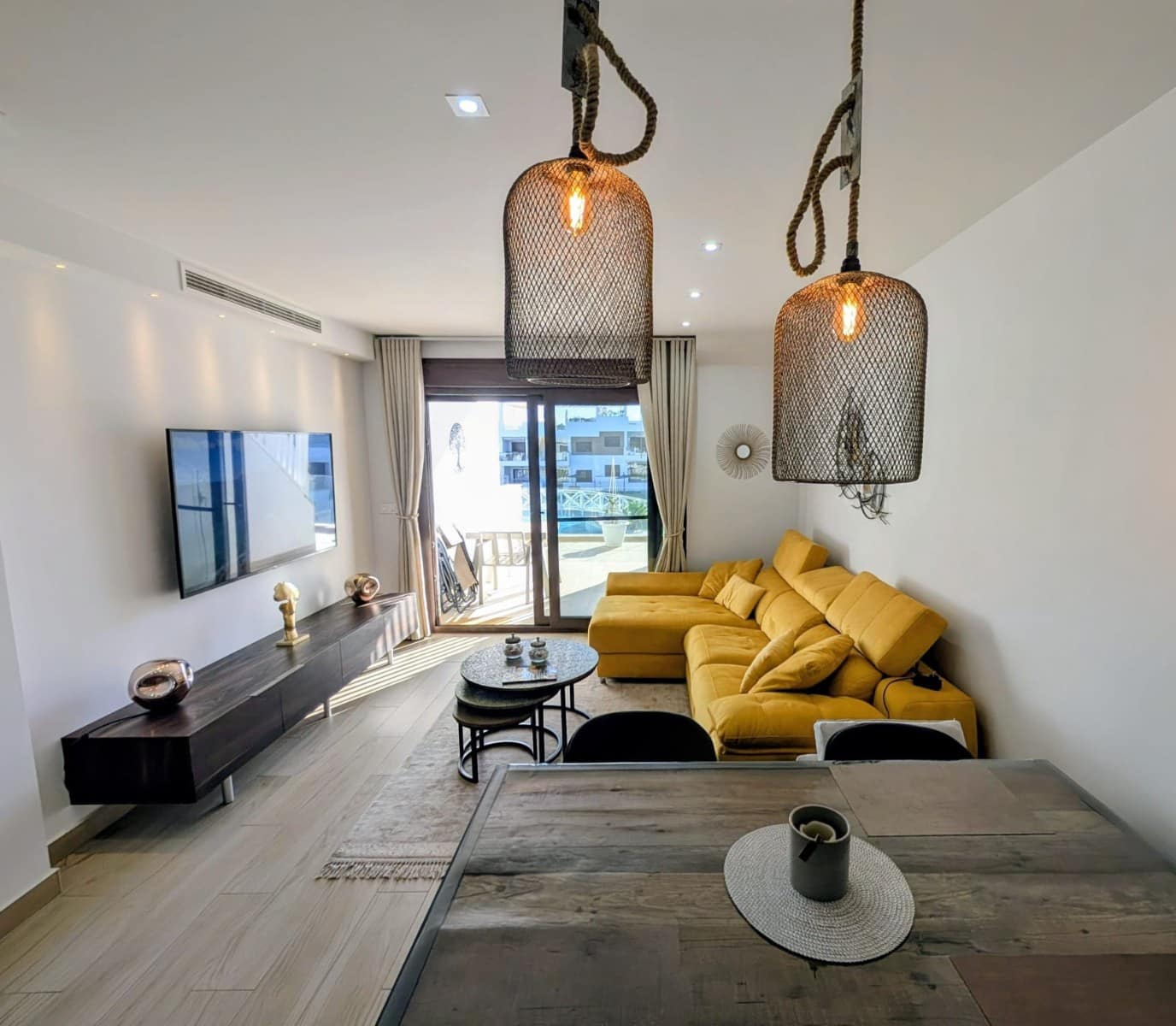 2 makuuhuone Kattohuoneisto myytävänä paikassa Los Balcones mukana uima-altaan 
autotalli - 300 000 € (Ref: 10060771)