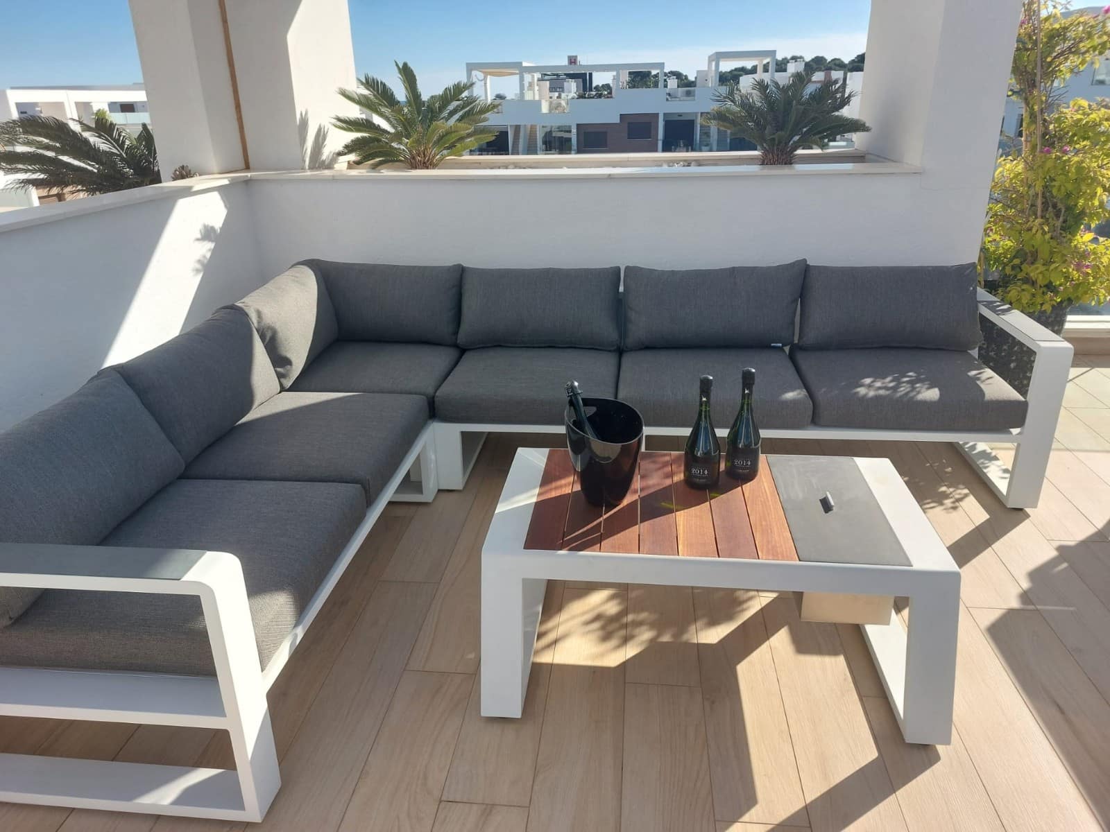 2 makuuhuone Kattohuoneisto myytävänä paikassa Los Balcones mukana uima-altaan 
autotalli - 300 000 € (Ref: 10060771)