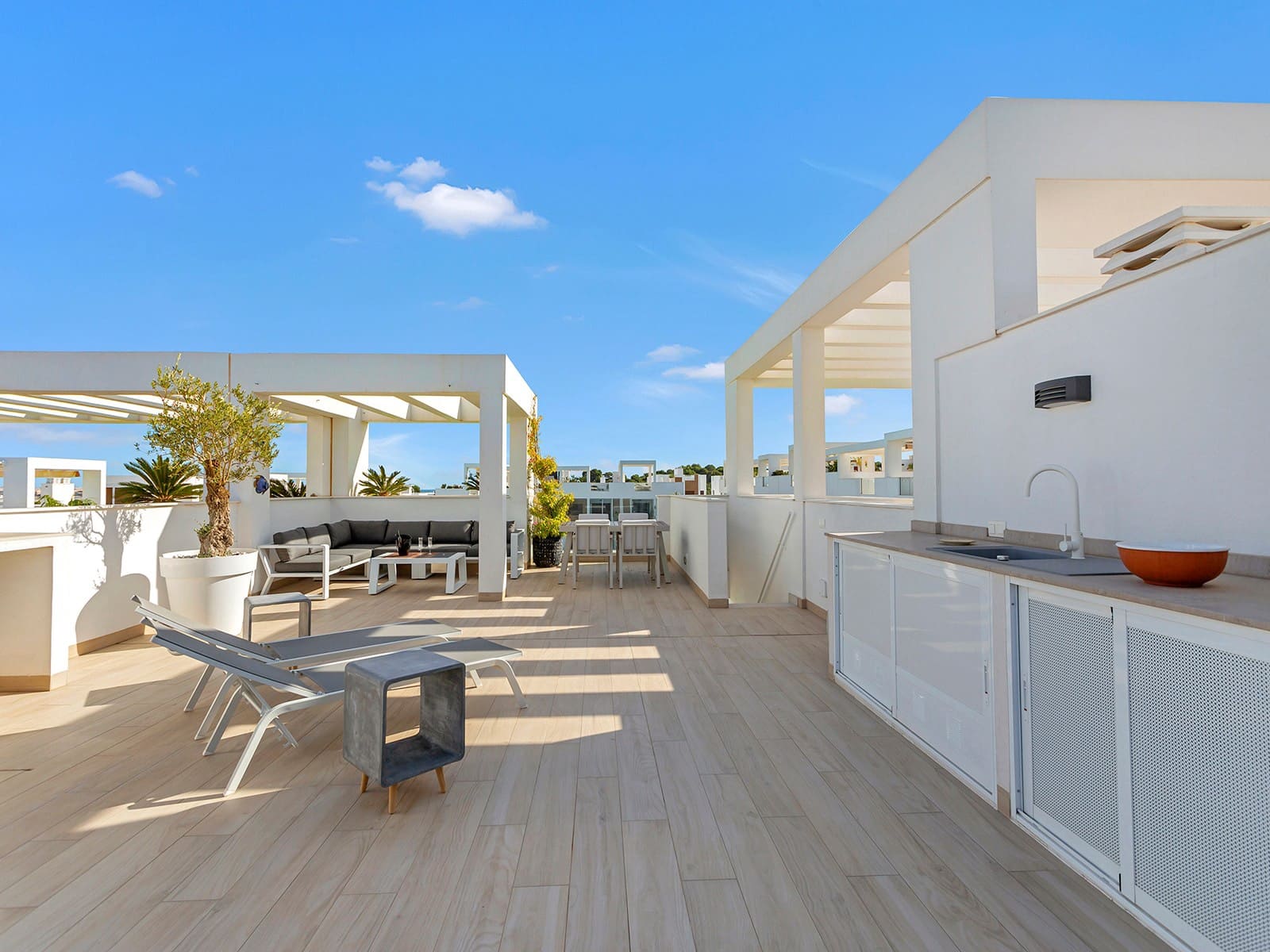 2 makuuhuone Kattohuoneisto myytävänä paikassa Los Balcones mukana uima-altaan 
autotalli - 300 000 € (Ref: 10060771)