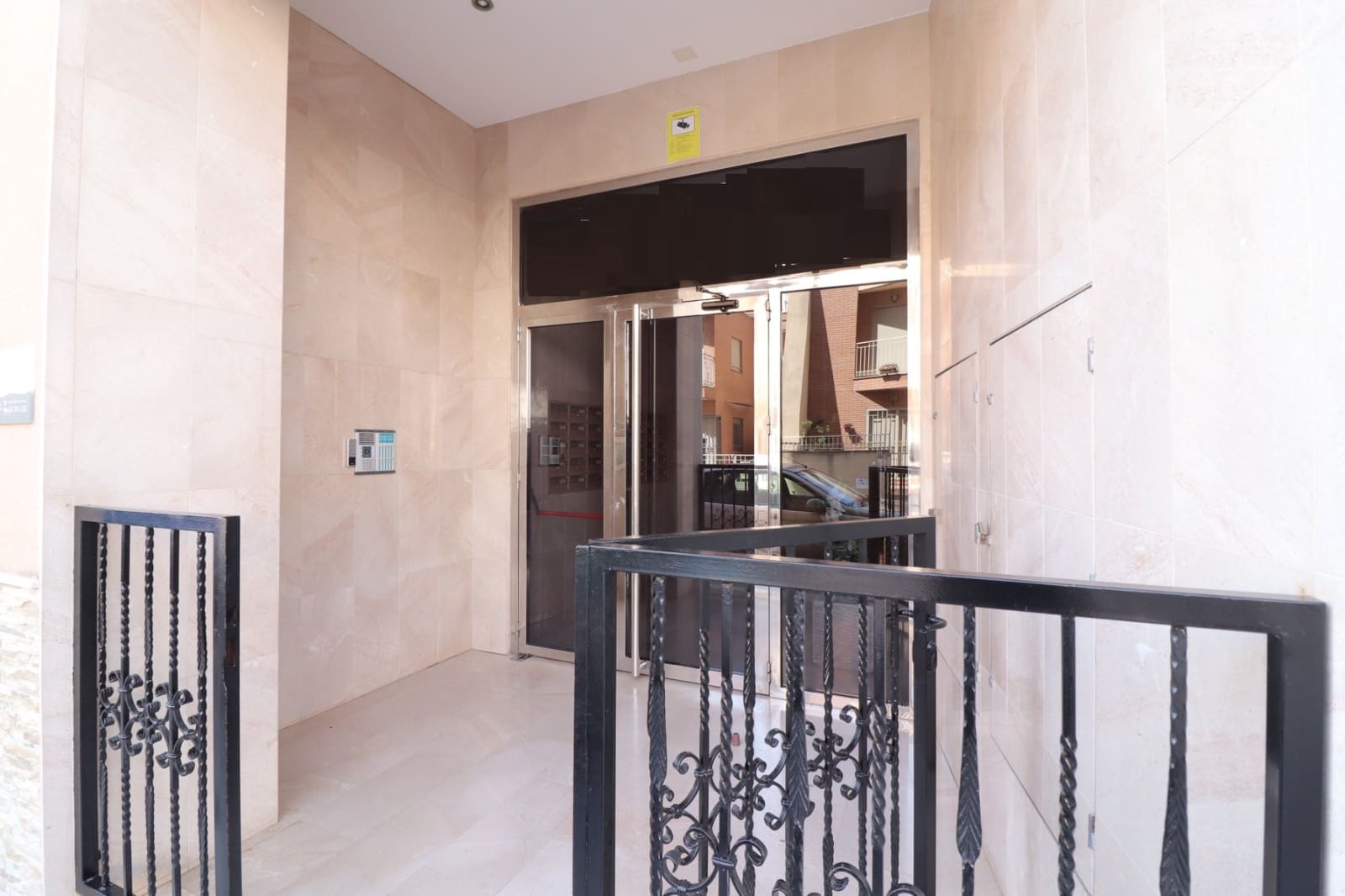 2 Zimmer Apartment zu verkaufen in Almoradi mit Pool - 117.000 € (Ref: 10060775)