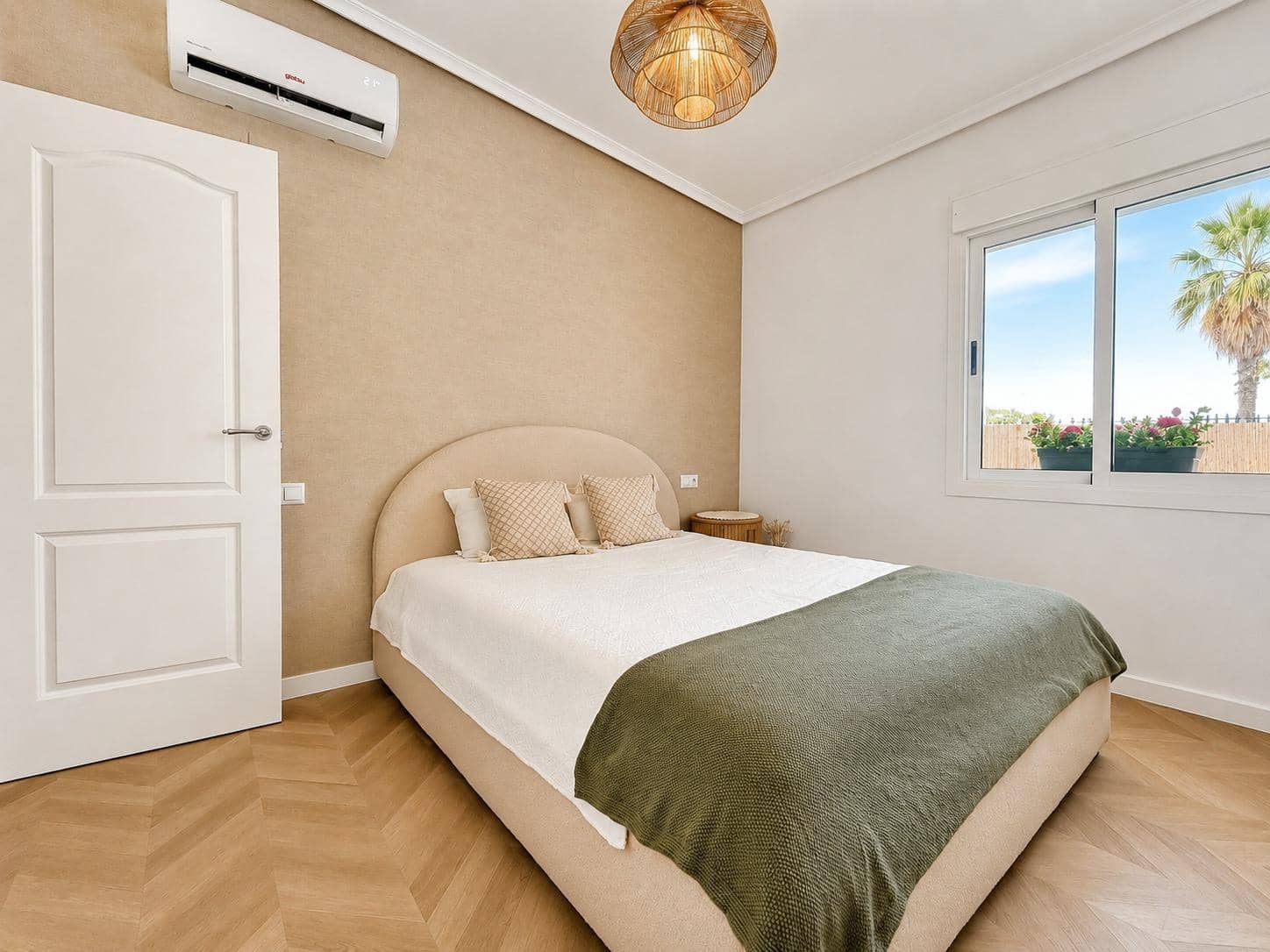 4 slaapkamer Halfvrijstaande villa te koop in Orihuela Costa met zwembad garage - € 750.000 (Ref: 10061279)