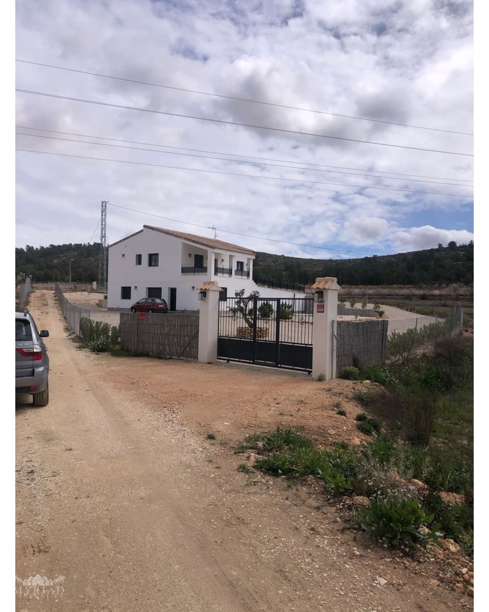 5 soverom Villa til salgs i Pinoso med svømmebasseng - € 410 000 (Ref: 10062435)