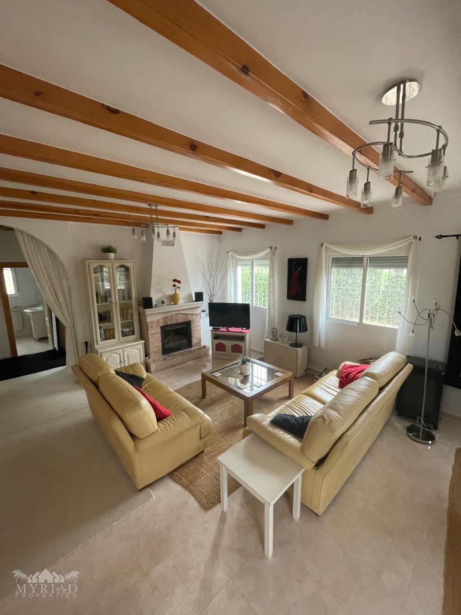 4 chambre Villa/Maison à vendre à Las Casicas avec piscine - 299 995 € (Ref: 10062437)
