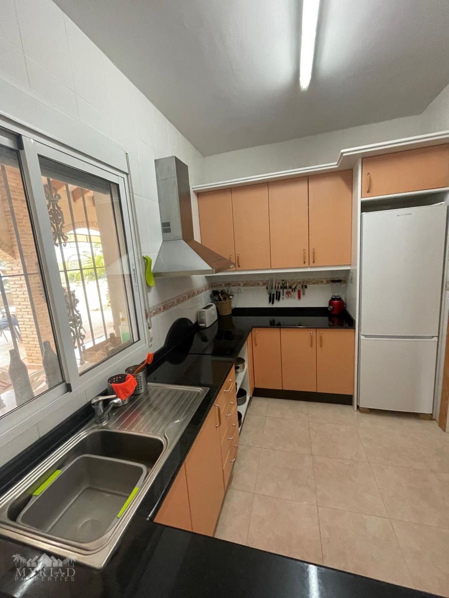 4 chambre Villa/Maison à vendre à Las Casicas avec piscine - 299 995 € (Ref: 10062437)