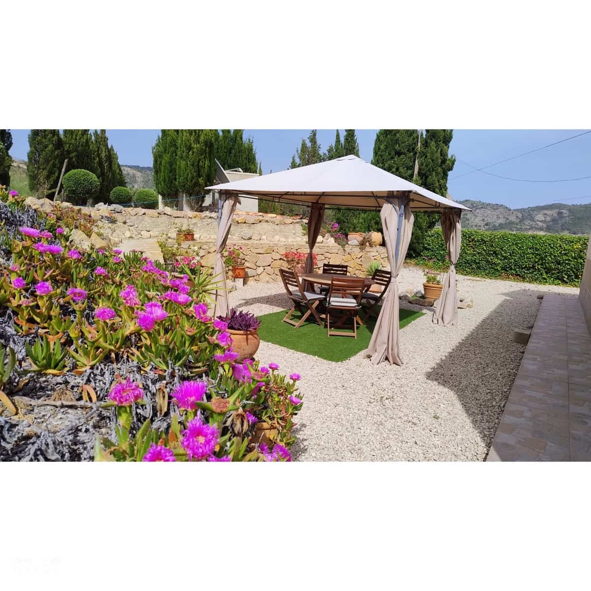4 chambre Villa/Maison à vendre à Las Casicas avec piscine - 299 995 € (Ref: 10062437)