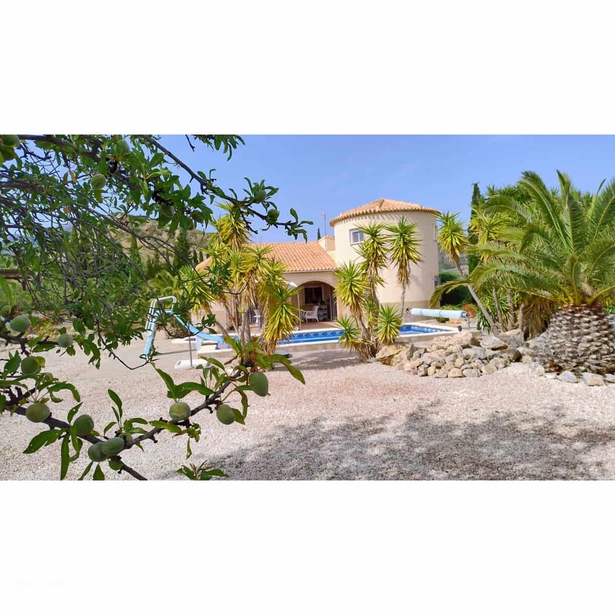 4 chambre Villa/Maison à vendre à Las Casicas avec piscine - 299 995 € (Ref: 10062437)