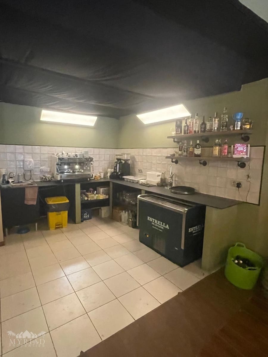 Casa de 3 habitaciones en Pinoso en venta con garaje - 370.000 € (Ref: 10062439)