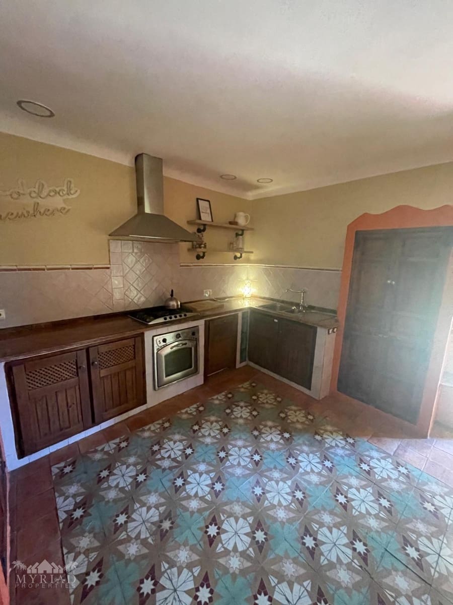 Casa de 3 habitaciones en Pinoso en venta con garaje - 370.000 € (Ref: 10062439)