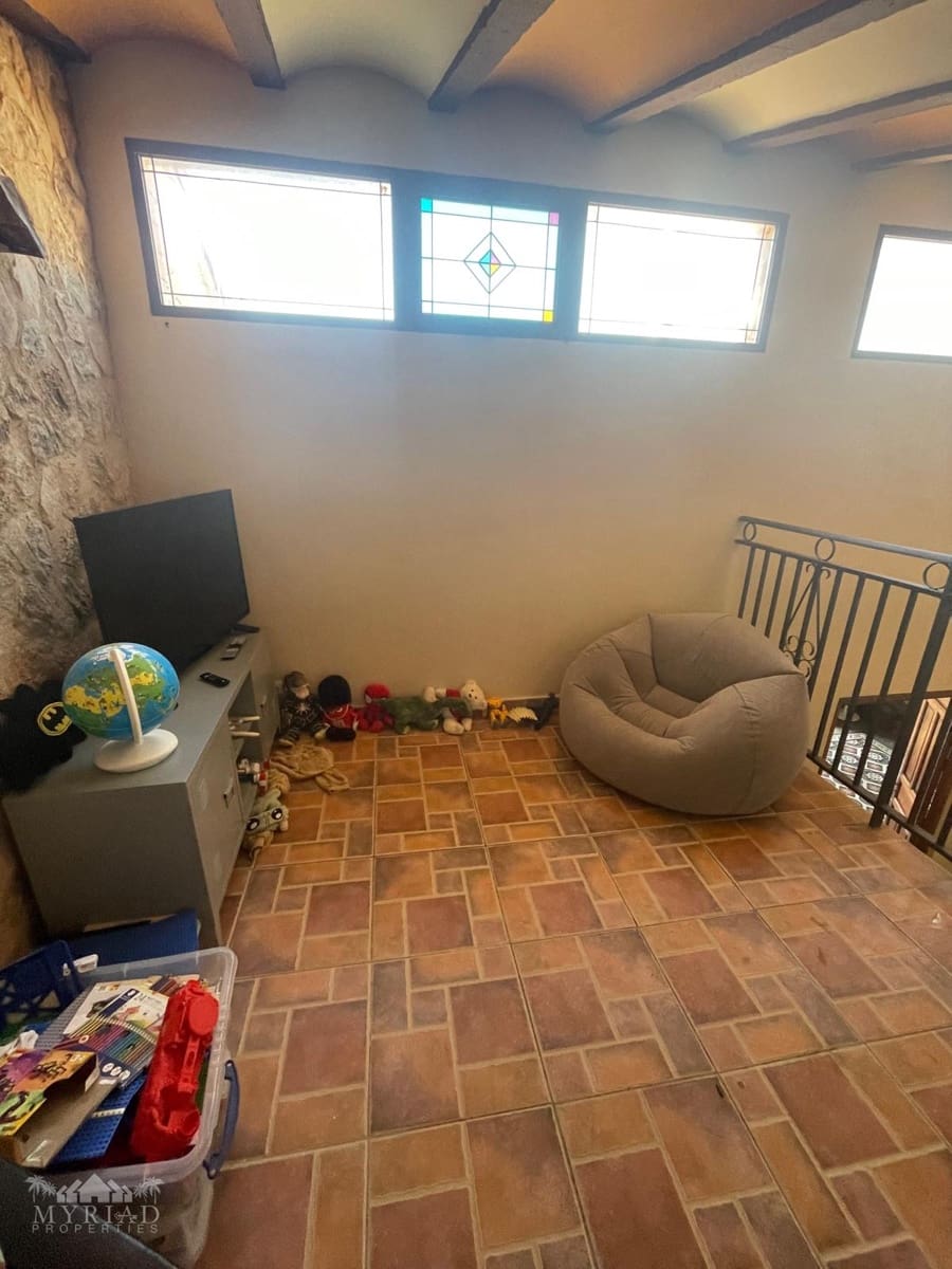 Casa de 3 habitaciones en Pinoso en venta con garaje - 370.000 € (Ref: 10062439)