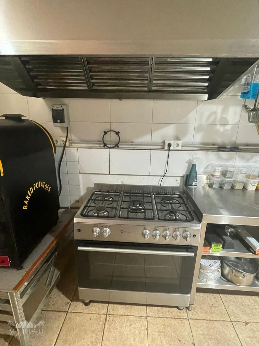 Casa de 3 habitaciones en Pinoso en venta con garaje - 370.000 € (Ref: 10062439)