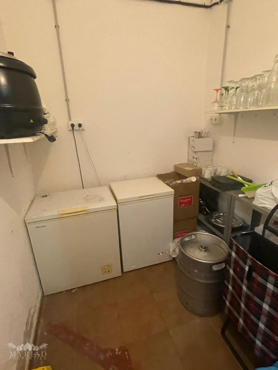 Casa de 3 habitaciones en Pinoso en venta con garaje - 370.000 € (Ref: 10062439)