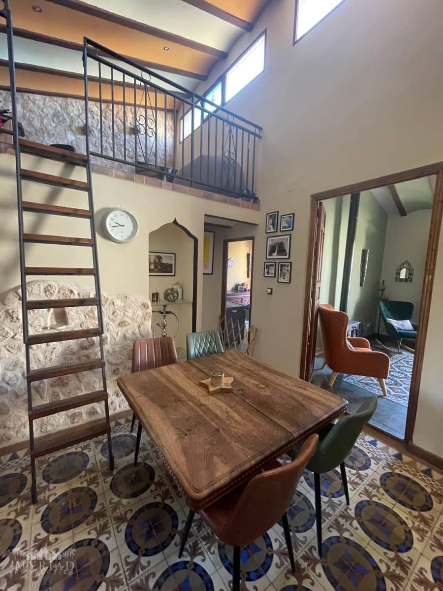 Casa de 3 habitaciones en Pinoso en venta con garaje - 370.000 € (Ref: 10062439)