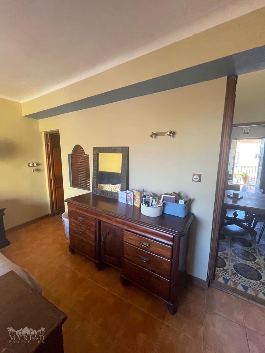 Casa de 3 habitaciones en Pinoso en venta con garaje - 370.000 € (Ref: 10062439)