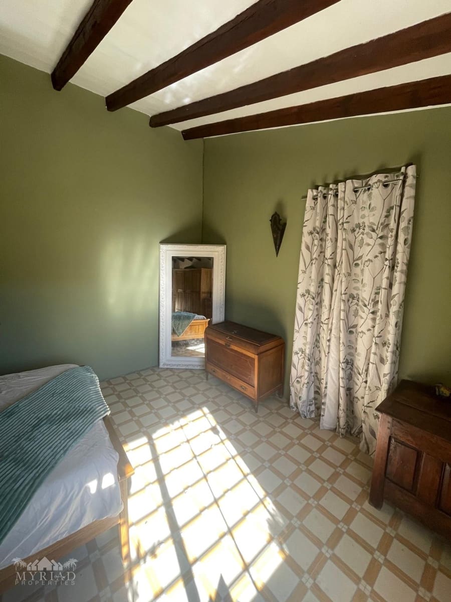 Casa de 3 habitaciones en Pinoso en venta con garaje - 370.000 € (Ref: 10062439)