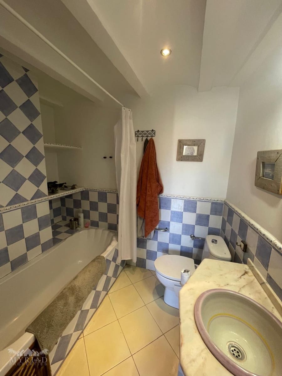Casa de 3 habitaciones en Pinoso en venta con garaje - 370.000 € (Ref: 10062439)