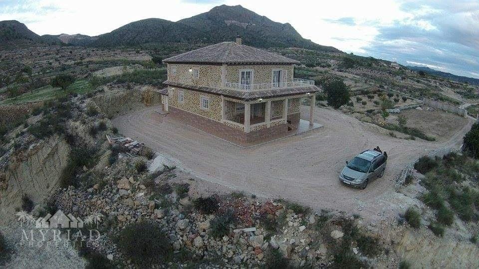 Chalet de 4 habitaciones en Macisvenda en venta - 295.995 € (Ref: 10062444)