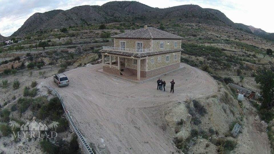 Chalet de 4 habitaciones en Macisvenda en venta - 295.995 € (Ref: 10062444)