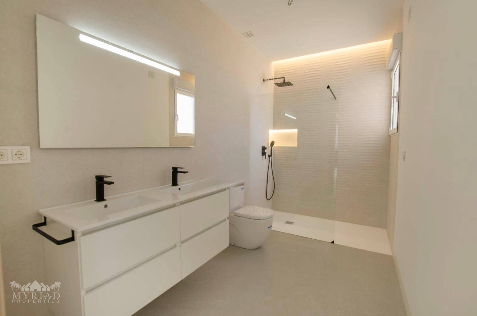 Chalet de 3 habitaciones en Macisvenda en venta - 439.995 € (Ref: 10062445)