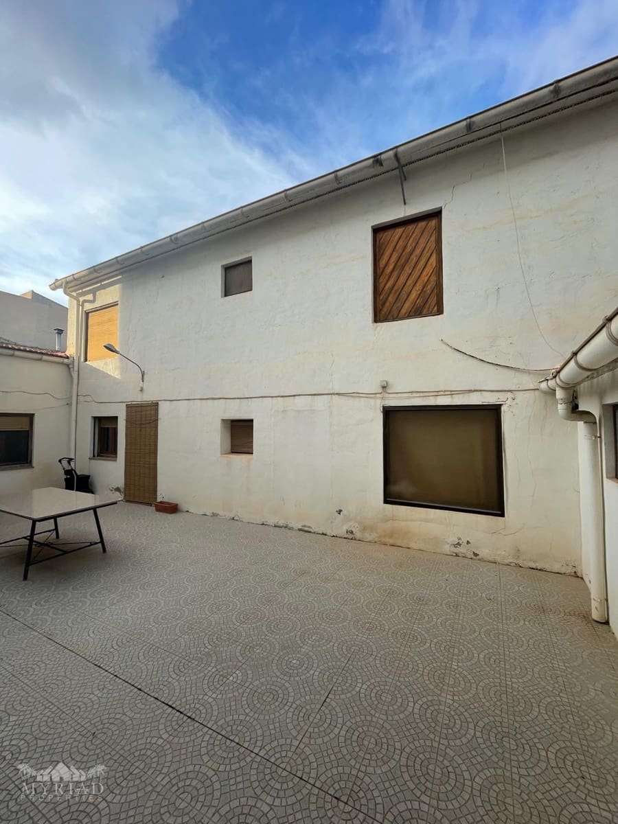 4 soveværelse Byhus til salg i Pinoso med swimmingpool garage - € 295.999 (Ref: 10062448)