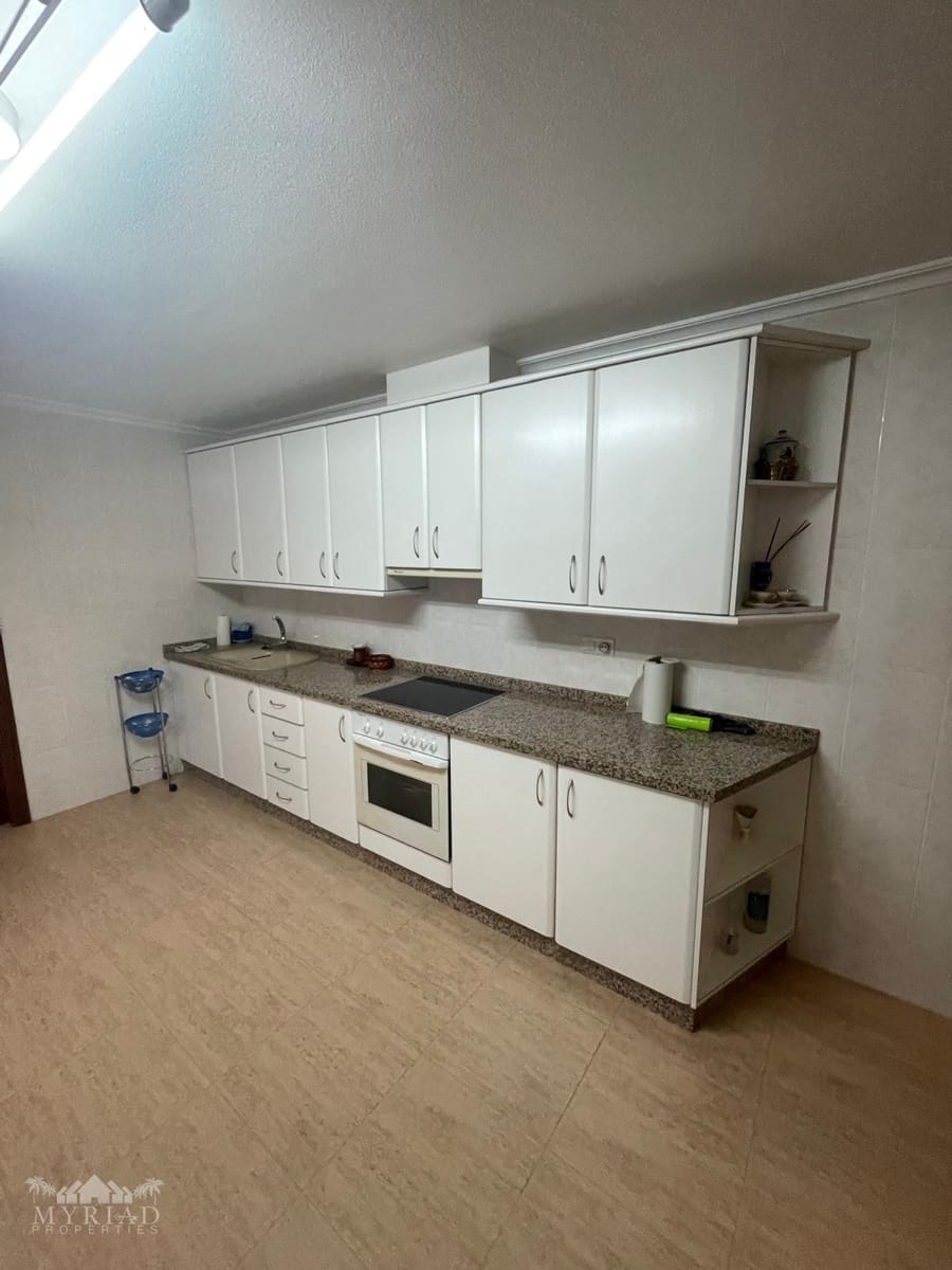 4 soveværelse Byhus til salg i Pinoso med swimmingpool garage - € 295.999 (Ref: 10062448)