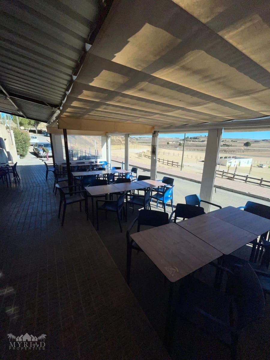 Kommersiell til salgs i Pinoso - € 139 995 (Ref: 10062453)
