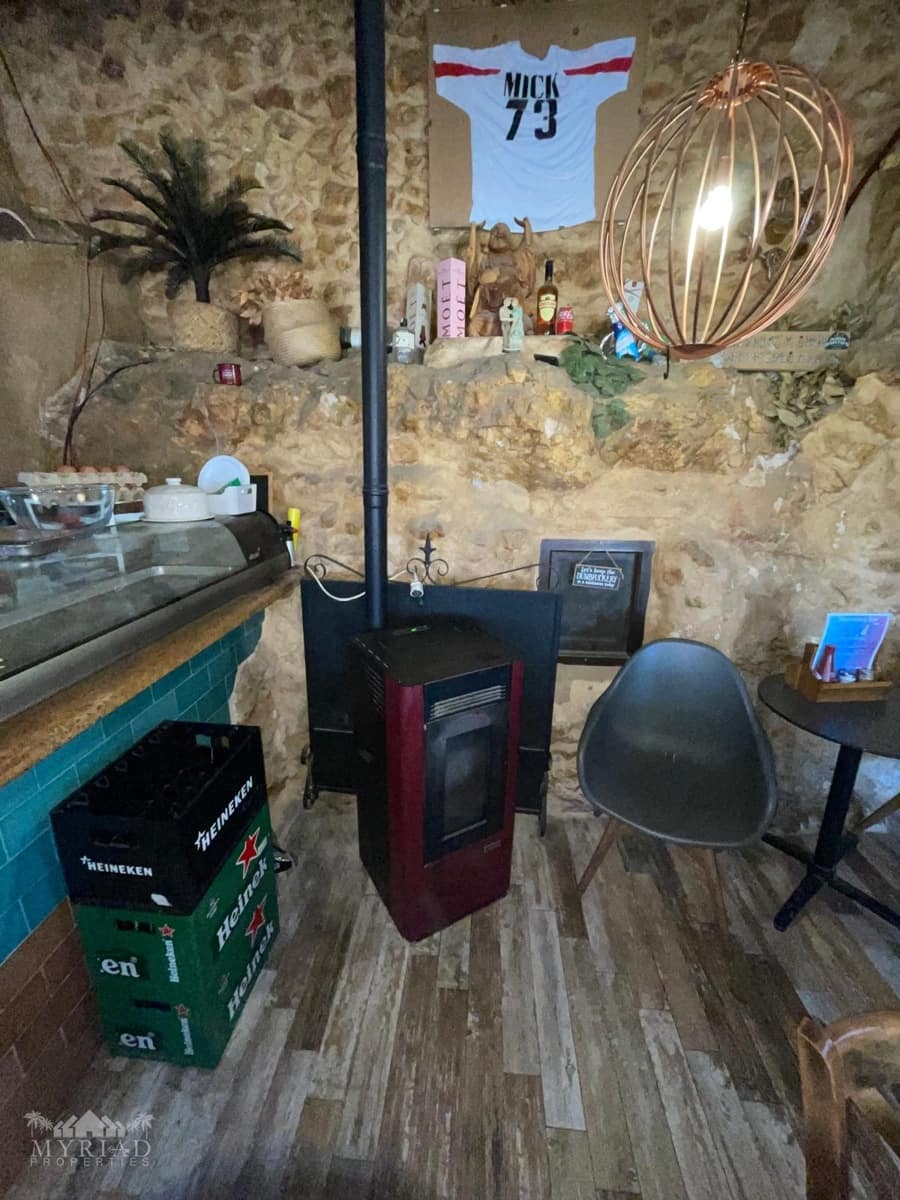 Kommersiell til salgs i Pinoso - € 139 995 (Ref: 10062453)