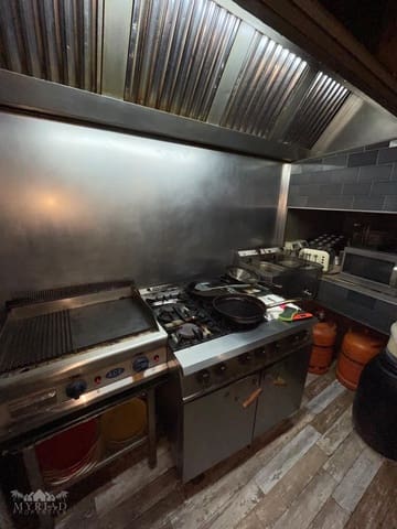 Kommersiell til salgs i Pinoso - € 139 995 (Ref: 10062453)