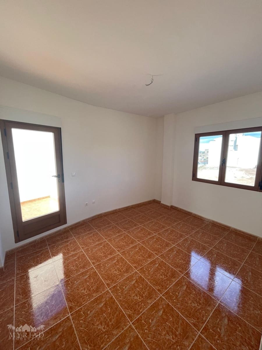 4 soveværelse Villa til salg i Pinoso med garage - € 235.000 (Ref: 10062455)