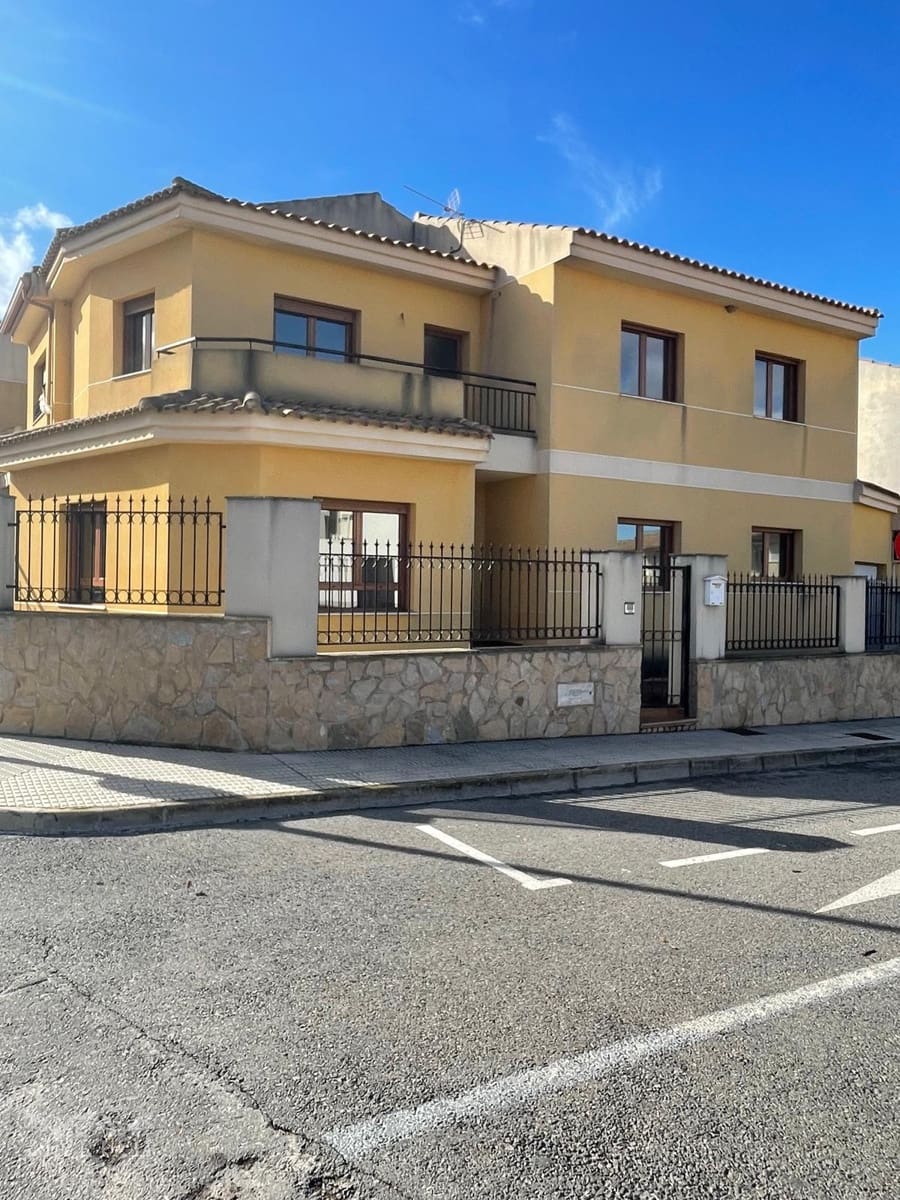 4 soveværelse Villa til salg i Pinoso med garage - € 235.000 (Ref: 10062455)