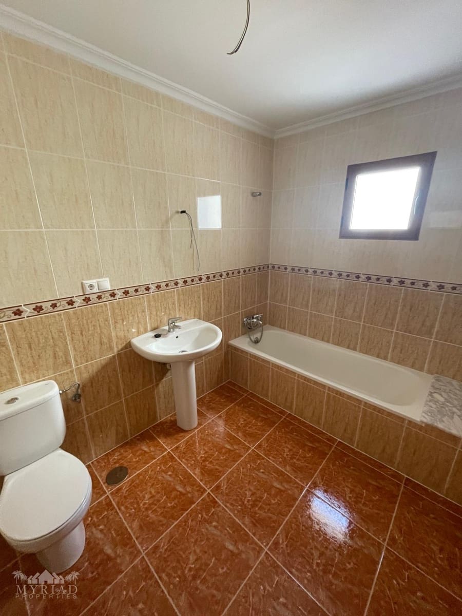4 soveværelse Villa til salg i Pinoso med garage - € 235.000 (Ref: 10062455)