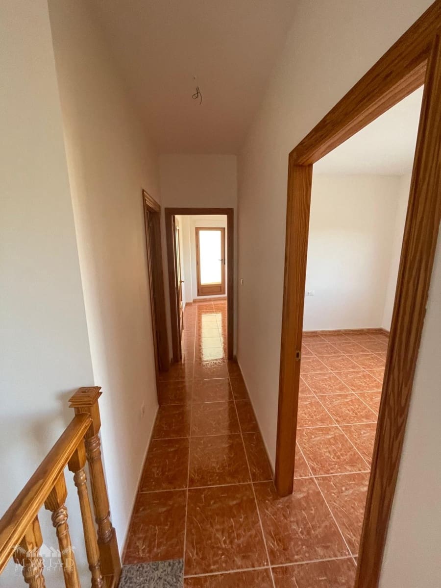 4 soveværelse Villa til salg i Pinoso med garage - € 235.000 (Ref: 10062455)